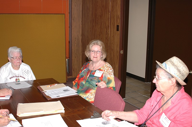 DSC_6647.JPG - 2009 Willrich Family History Committee meeting.