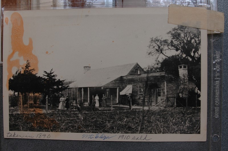 DSC_6671.JPG - A photograph of Mt. Eliza taken in 1890!