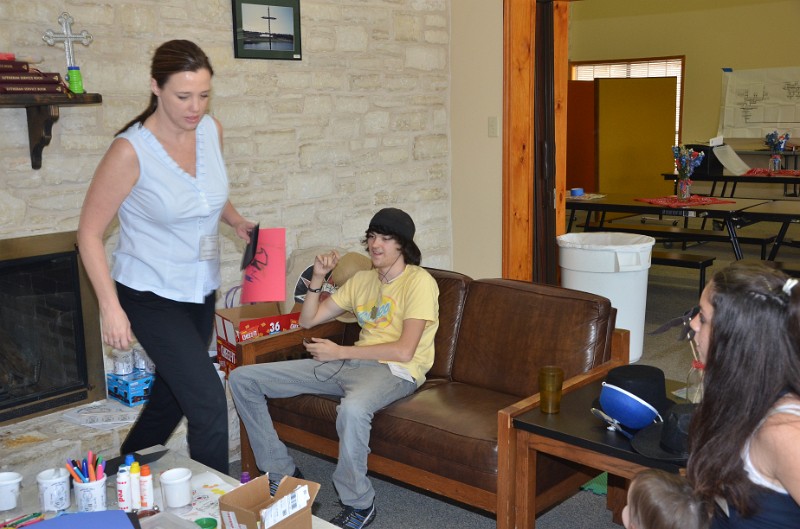 DSC_0331.JPG - Just hanging out.