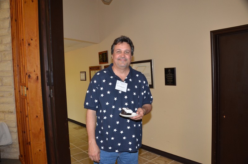 DSC_0333.JPG - I vote for the CAKE!